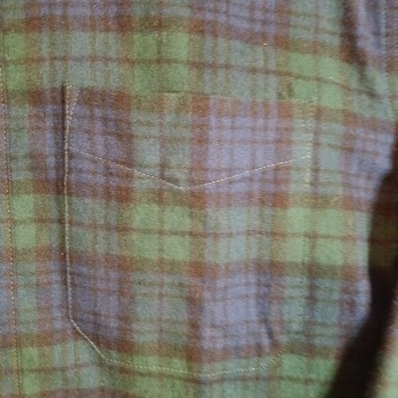 LL Bean Flannel Shirt Men's Size Large Relaxed Fit Plaid Blue/Green (0332P1) - Picture 3 of 8